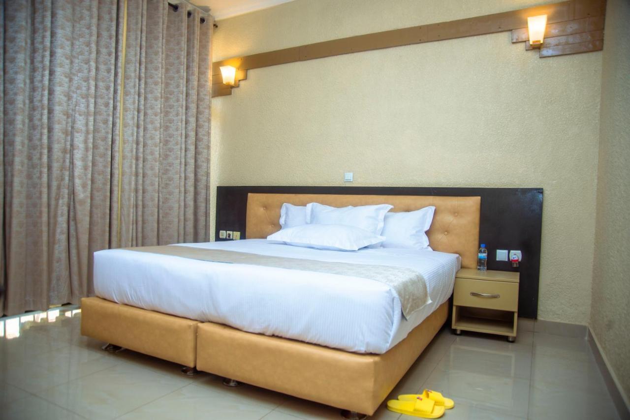 Quality Inn Hotel Kigali Eksteriør billede